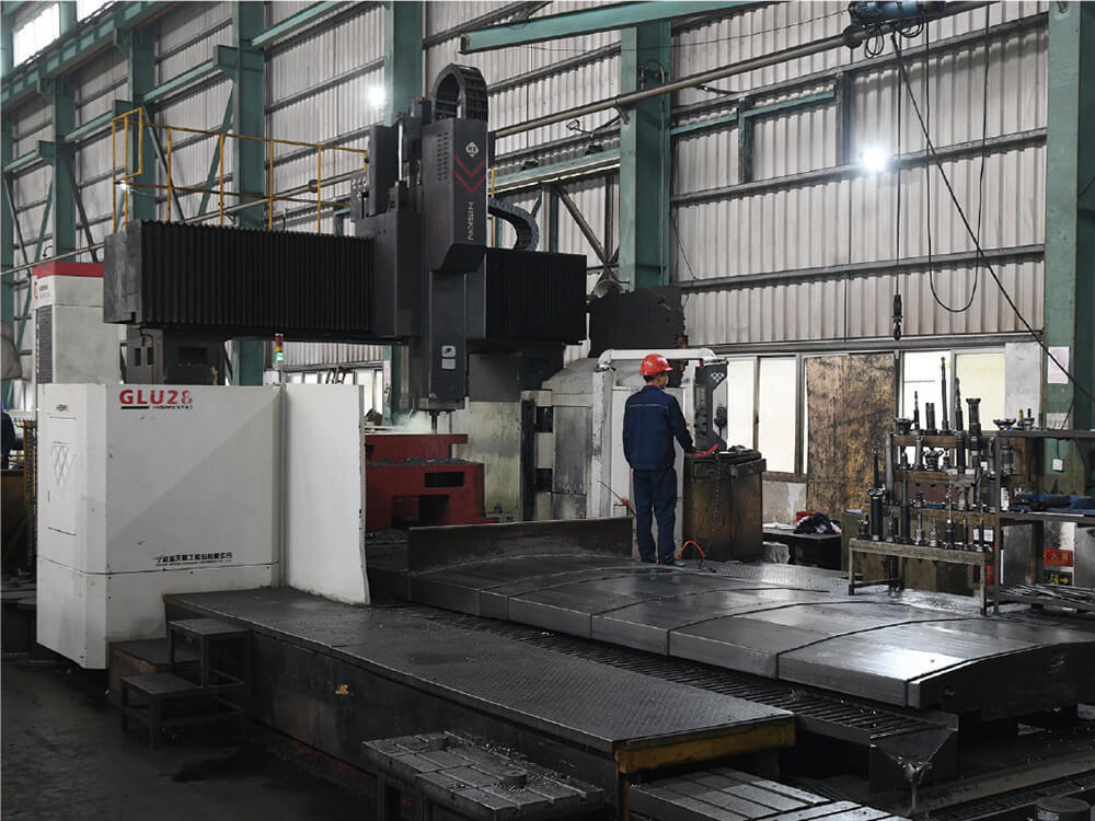 Gantry machining center GLU28